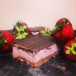 Strawberrylious Nanaimo Bars ***raw vegan,organic,gluten free and sugar-free***